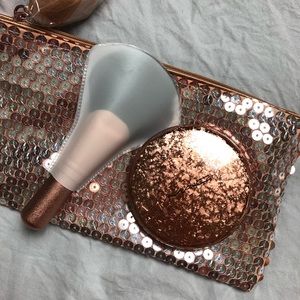 Mac cosmetics whisper of gilt Holiday collection